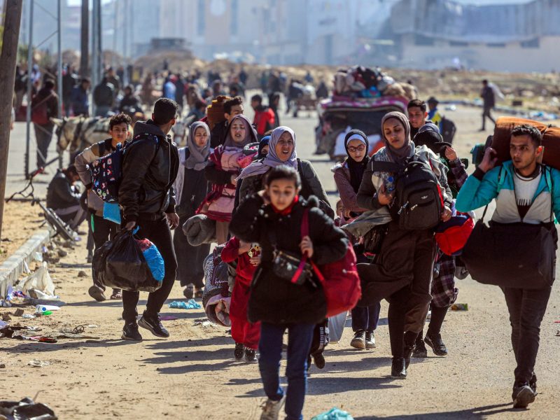 Palestinians migrate to safer areas due to Israeli attacks that continue in Khan Yunis, Gaza on January 30, 2024. Photo by Ahmed Zaqout/Anadolu via Getty Images