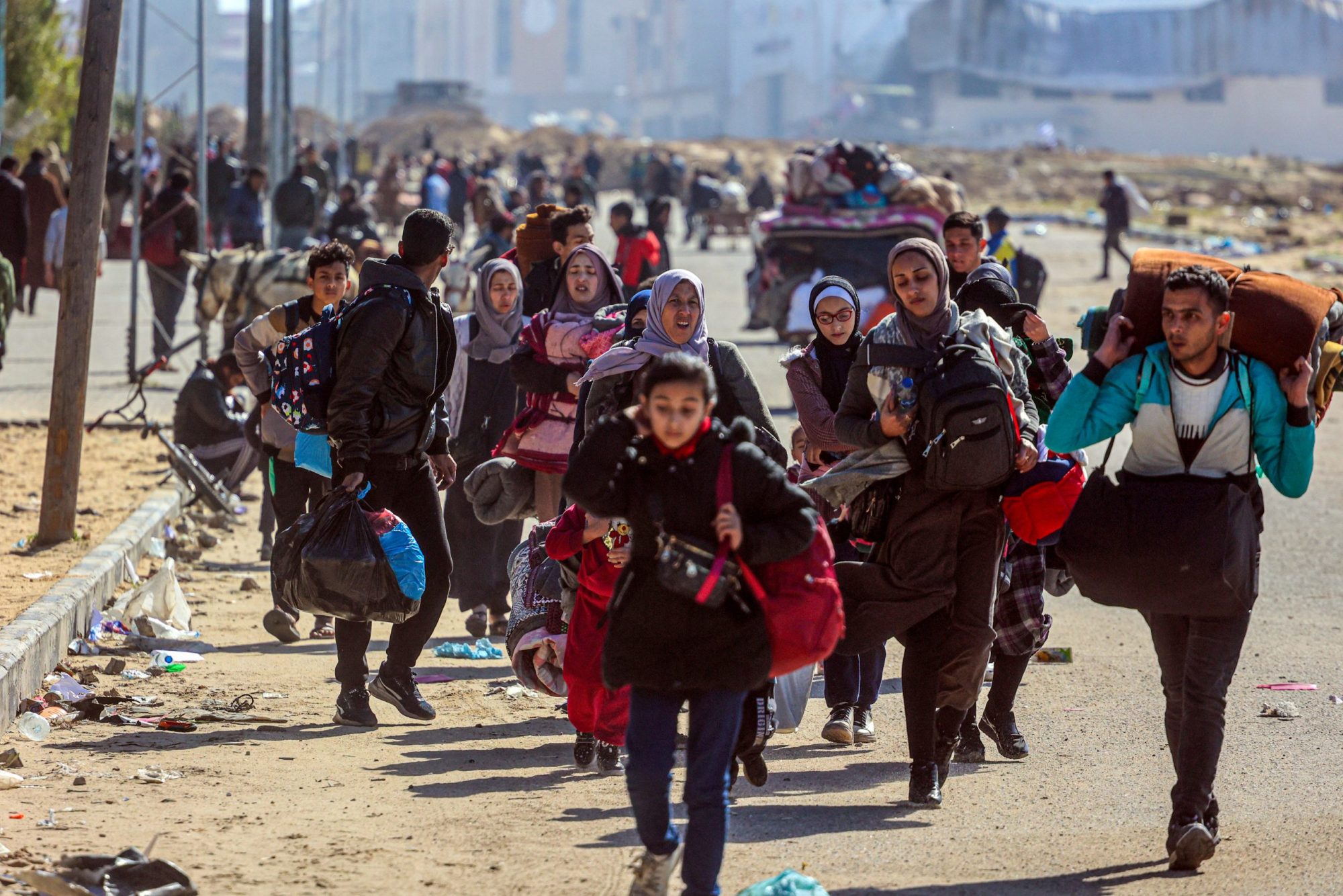 Palestinians migrate to safer areas due to Israeli attacks that continue in Khan Yunis, Gaza on January 30, 2024. Photo by Ahmed Zaqout/Anadolu via Getty Images